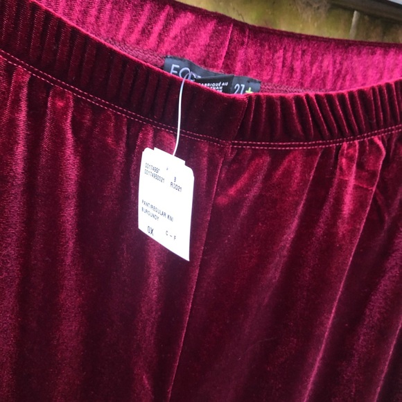 Brand new forever21 velvet bell bottom dress pants - Picture 3 of 4